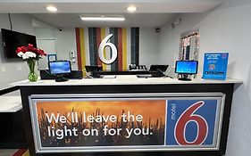 Motel 6-Fort Wayne, In